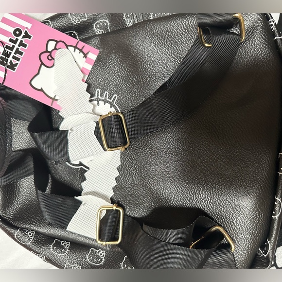 Hello kitty mini backpack - Picture 3 of 4